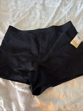 Women’s swim shorts